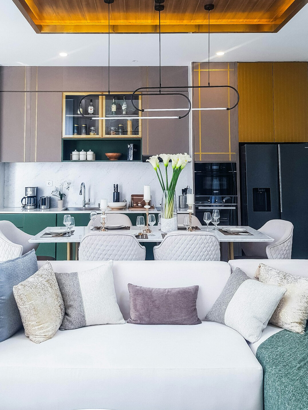 singer luxurious home interior
