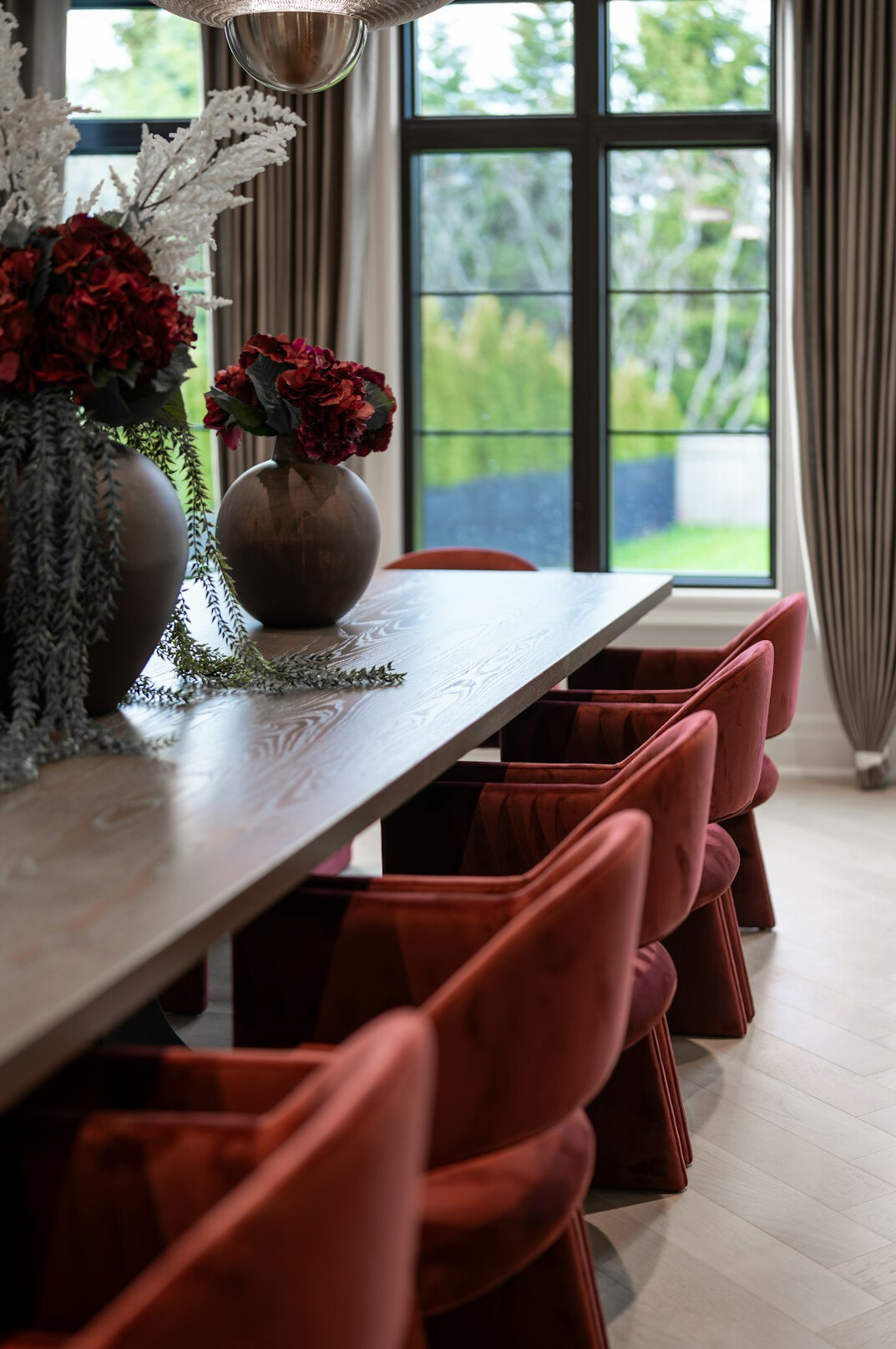 celebrity villa dining area